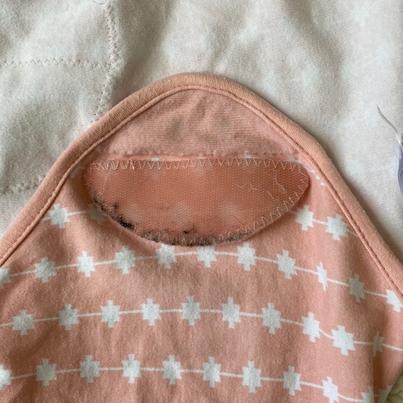 SwaddleMe Velcro Baby Swaddle (Pink/White) - Picture 11 of 16